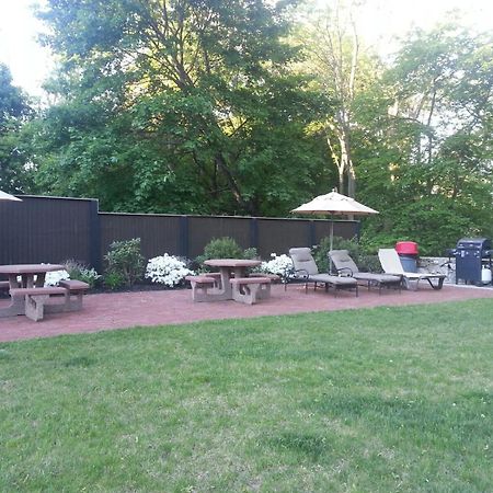 Crescent Suites Hotel Waltham Esterno foto