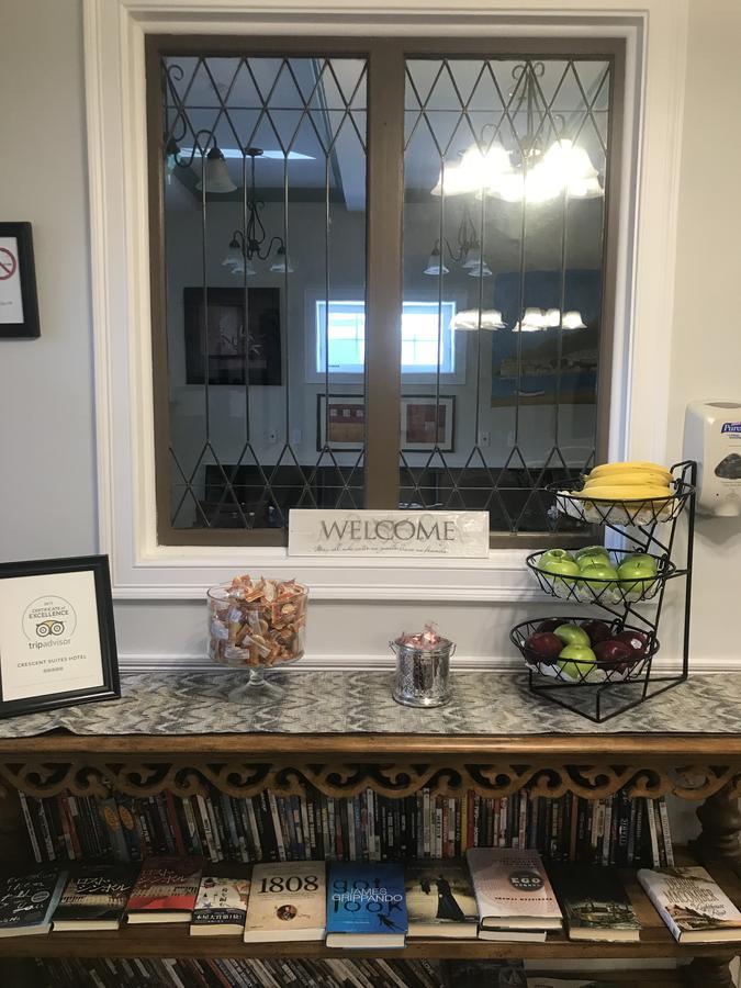 Crescent Suites Hotel Waltham Esterno foto