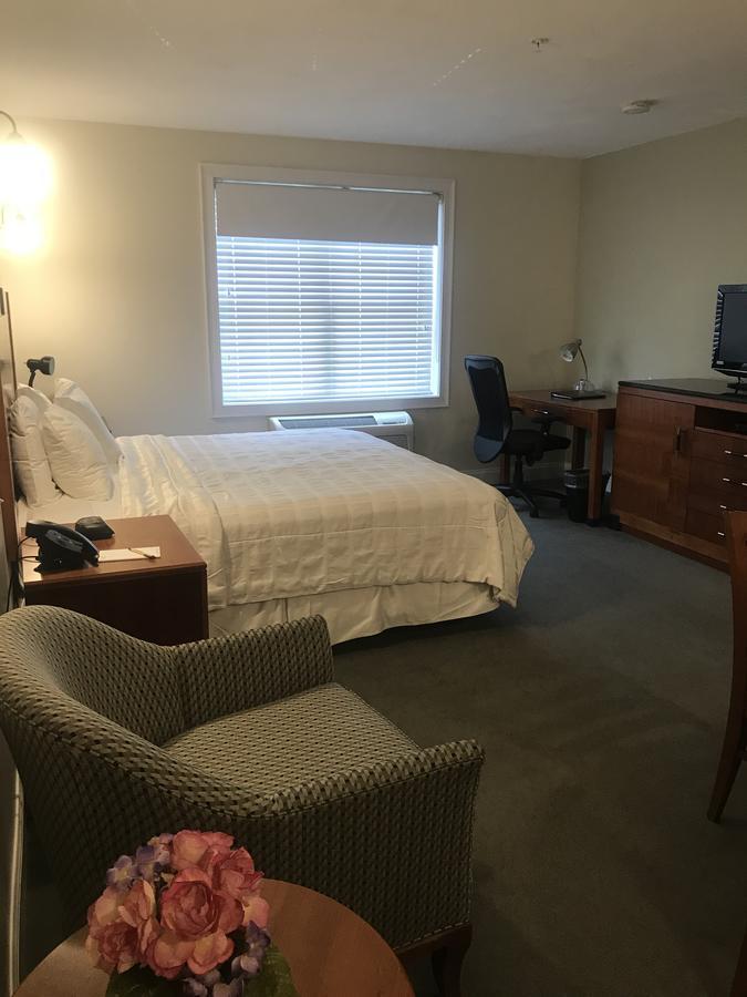 Crescent Suites Hotel Waltham Esterno foto