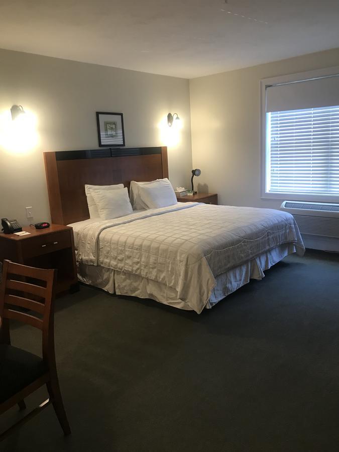 Crescent Suites Hotel Waltham Esterno foto
