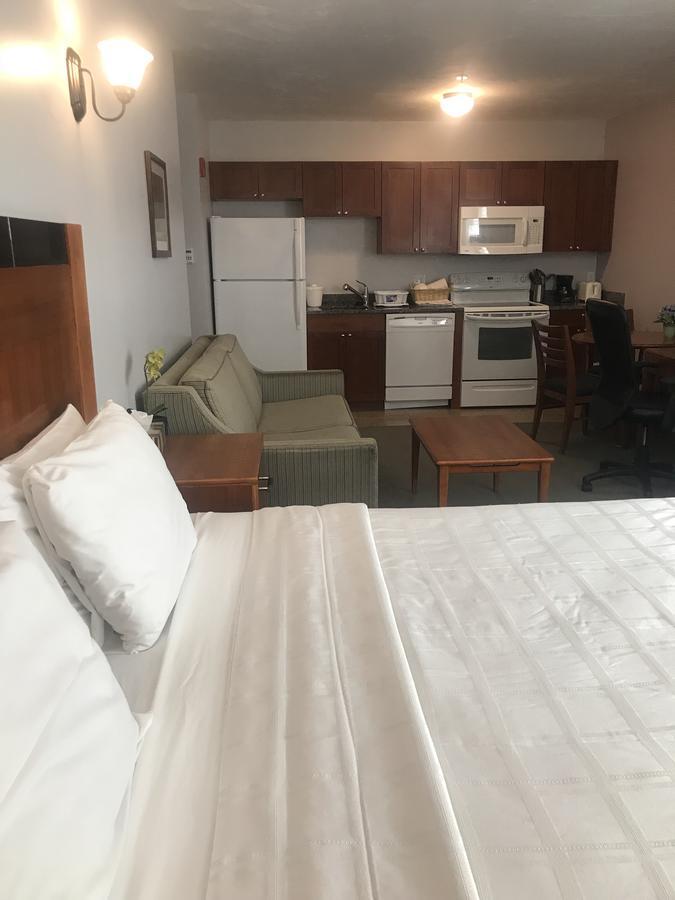 Crescent Suites Hotel Waltham Esterno foto