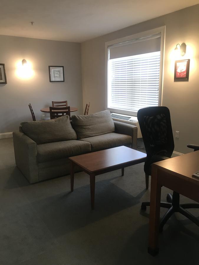 Crescent Suites Hotel Waltham Esterno foto