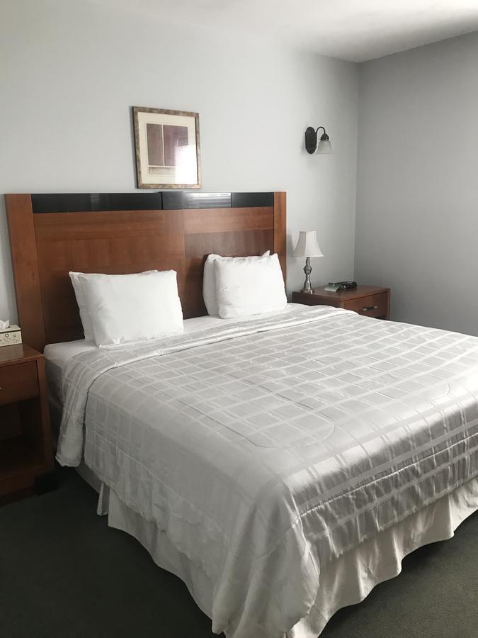 Crescent Suites Hotel Waltham Esterno foto