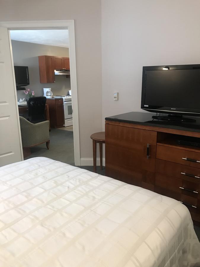 Crescent Suites Hotel Waltham Esterno foto