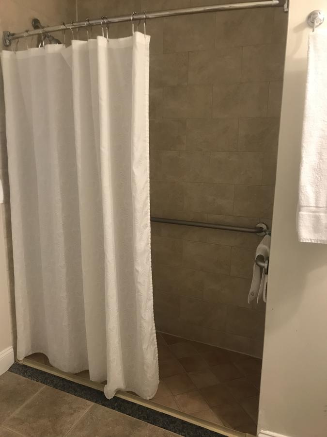 Crescent Suites Hotel Waltham Esterno foto