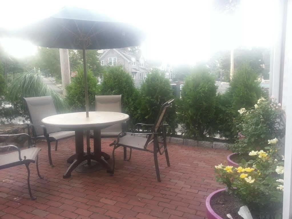 Crescent Suites Hotel Waltham Esterno foto